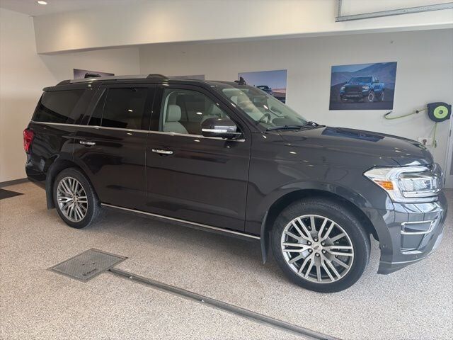 2022 FORD Expedition