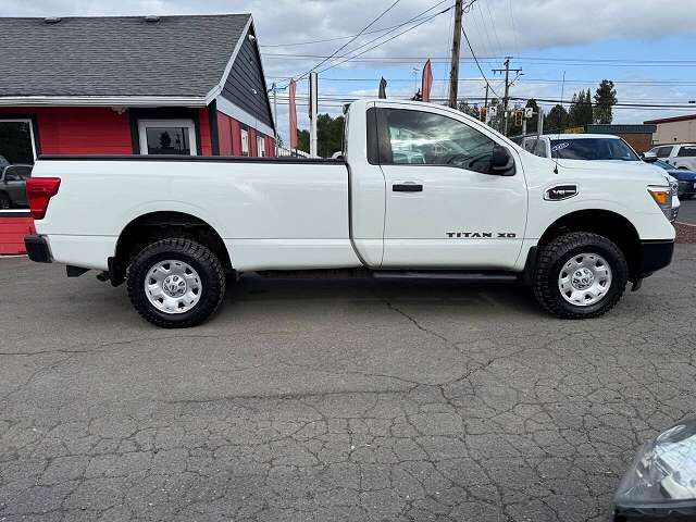 2017 NISSAN Titan