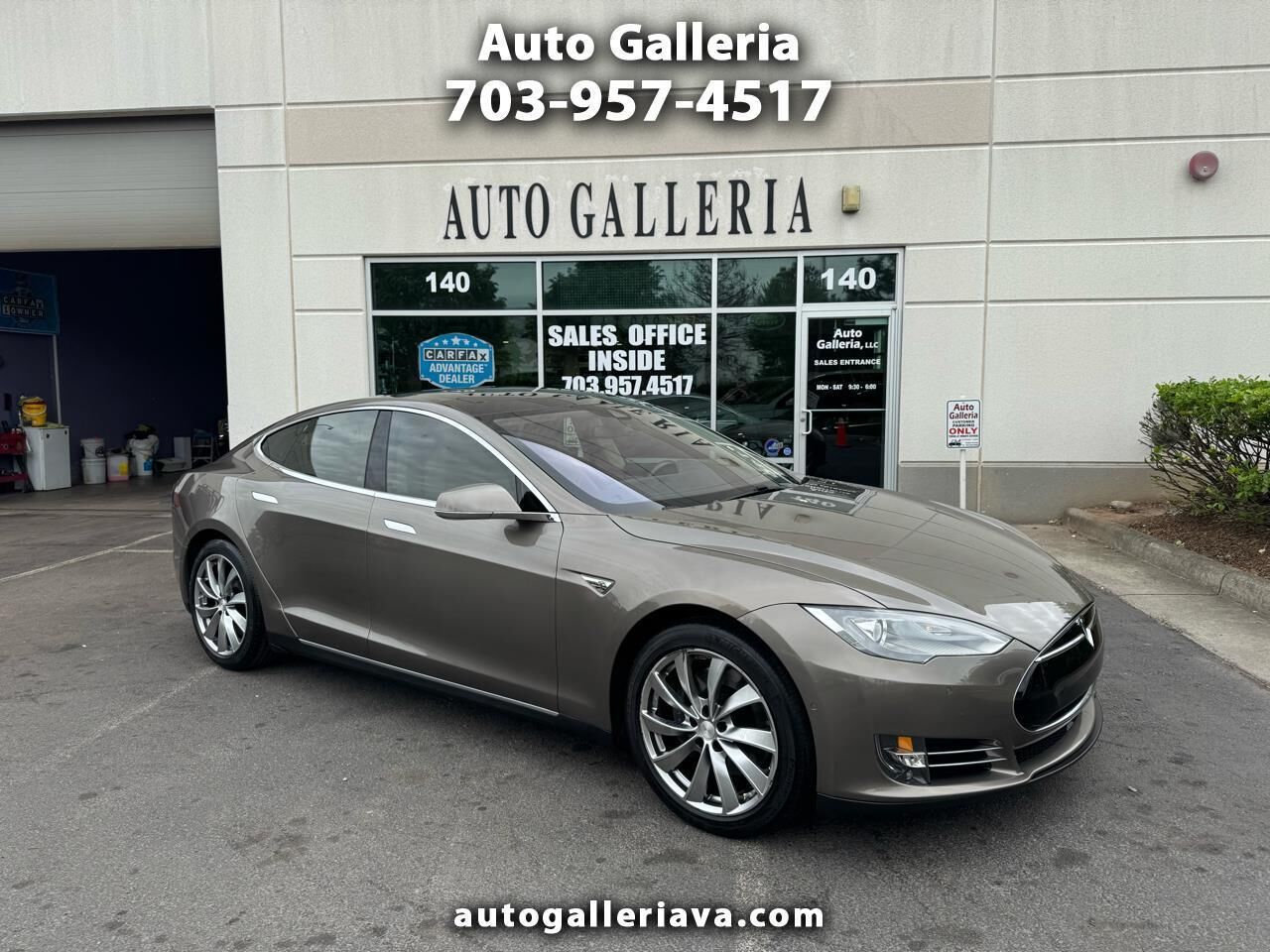 2015 TESLA Model S
