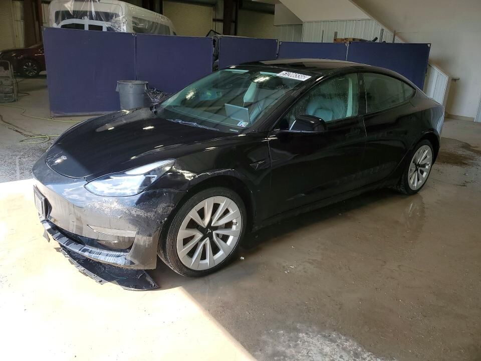 2022 TESLA Model 3