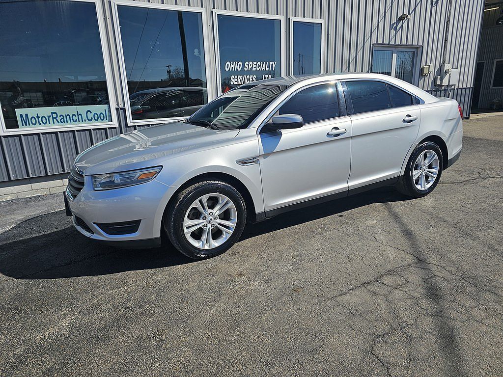 2013 FORD Taurus