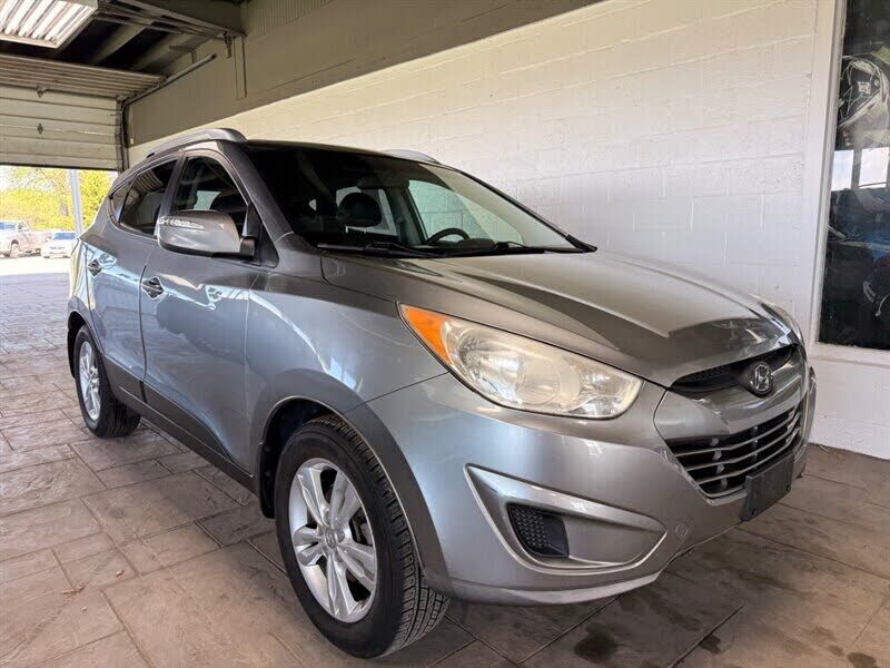 2012 HYUNDAI Tucson