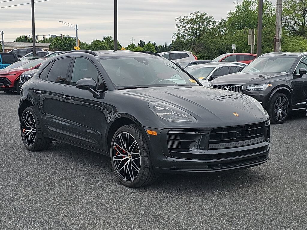 2024 PORSCHE Macan