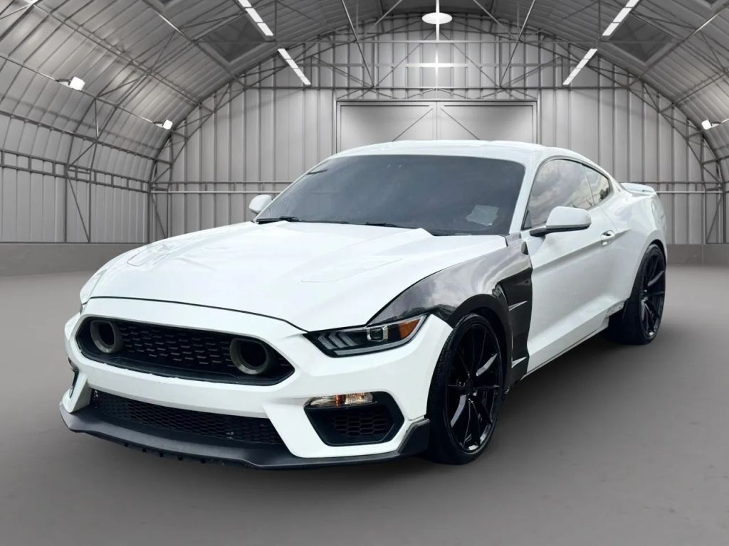 2017 FORD Mustang