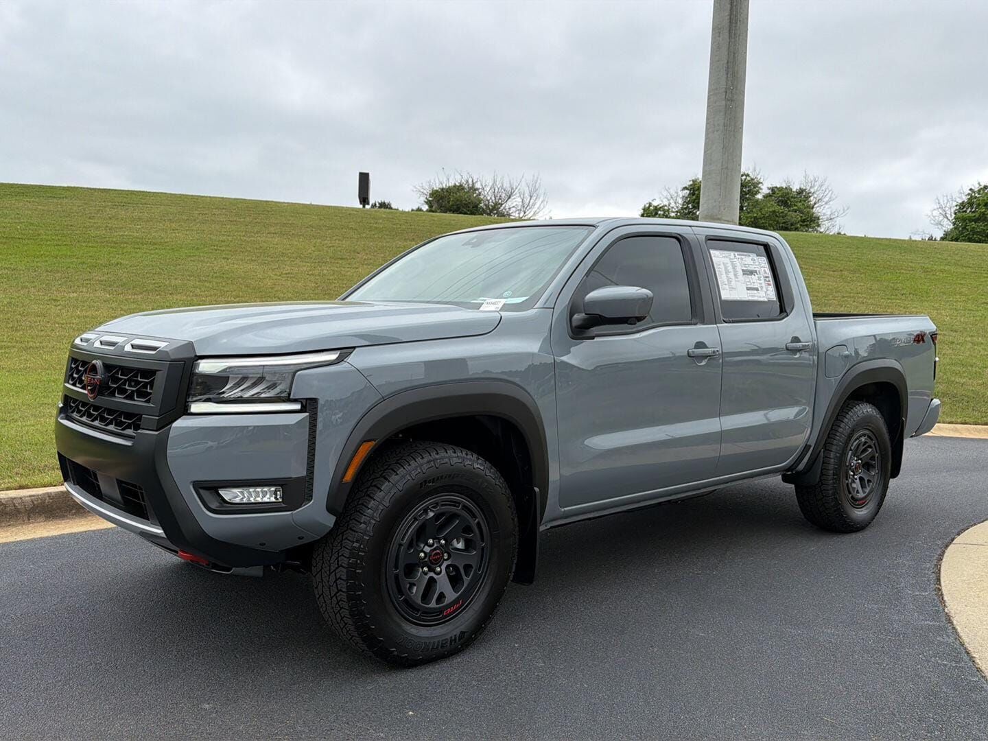 2026 NISSAN Frontier