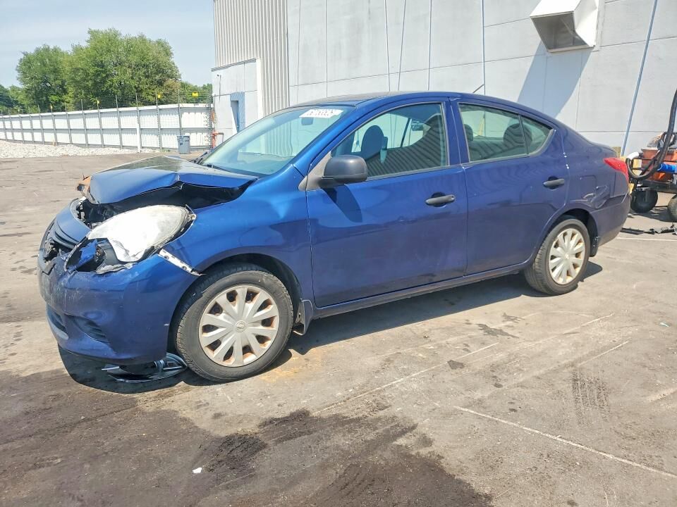 2012 NISSAN Versa