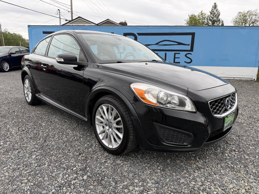 2011 VOLVO C30