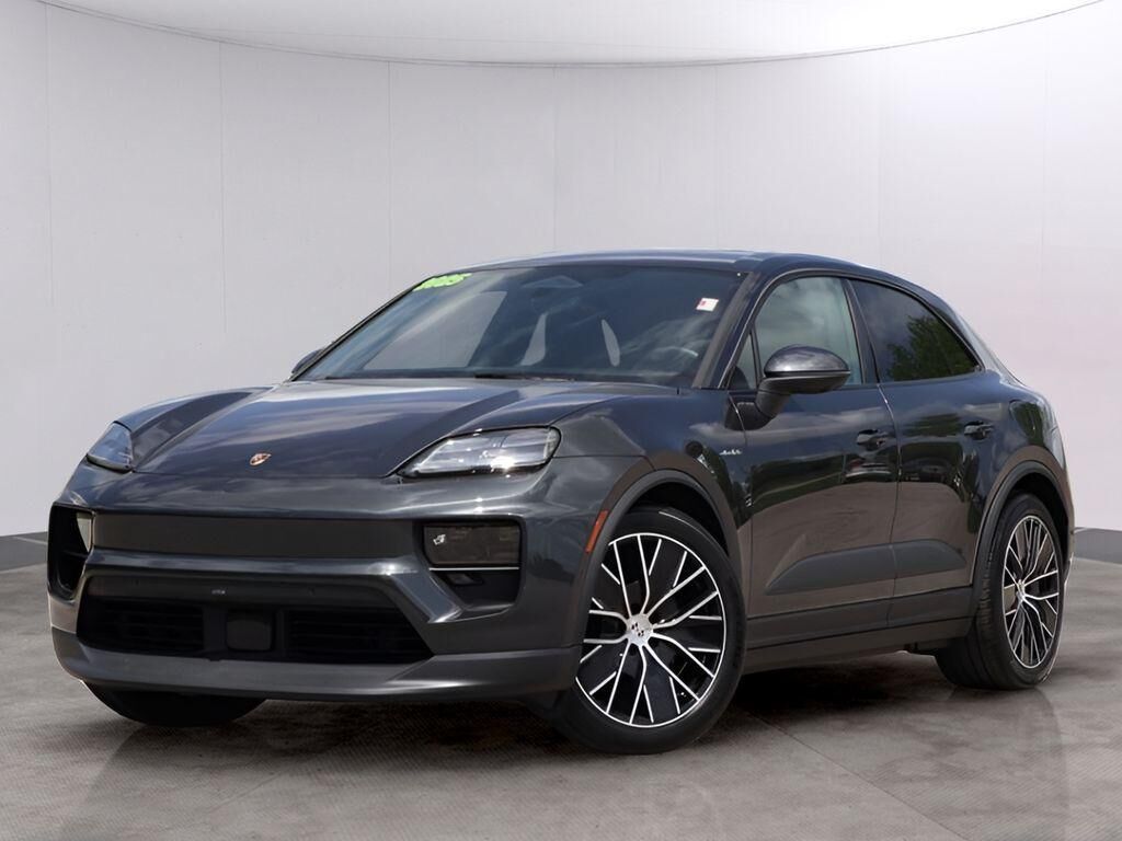 2025 PORSCHE Macan