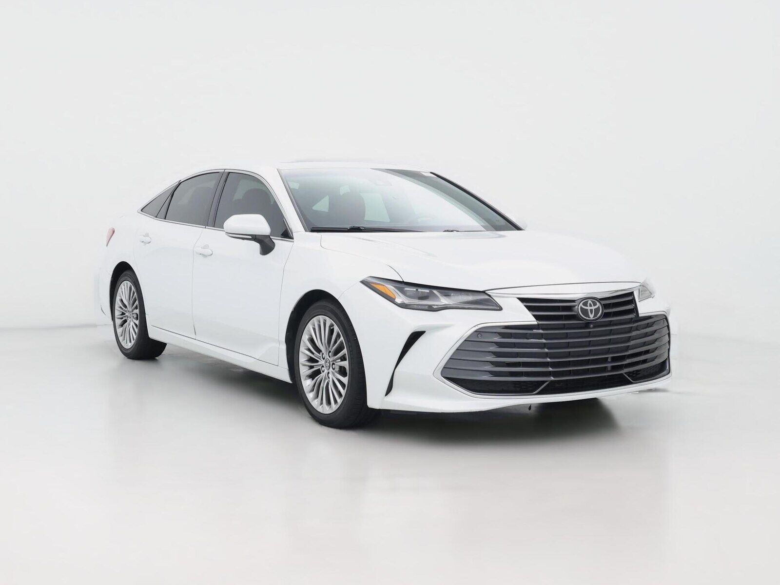 2019 TOYOTA Avalon