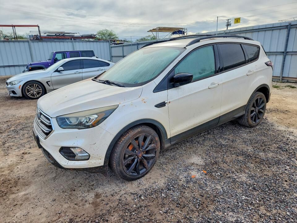2017 FORD Escape