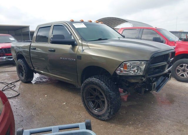 2012 DODGE Ram