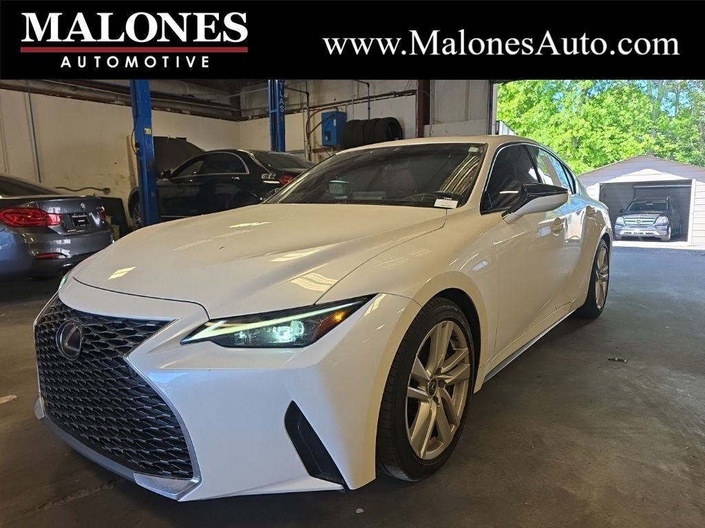 2023 LEXUS IS