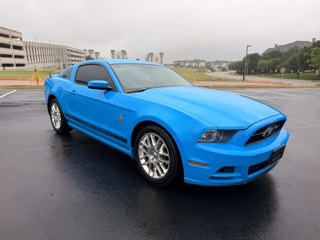 2013 FORD Mustang
