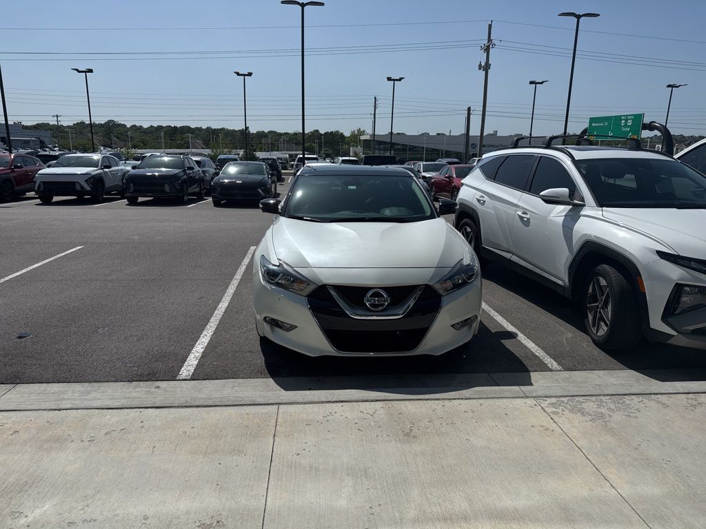 2016 NISSAN Maxima
