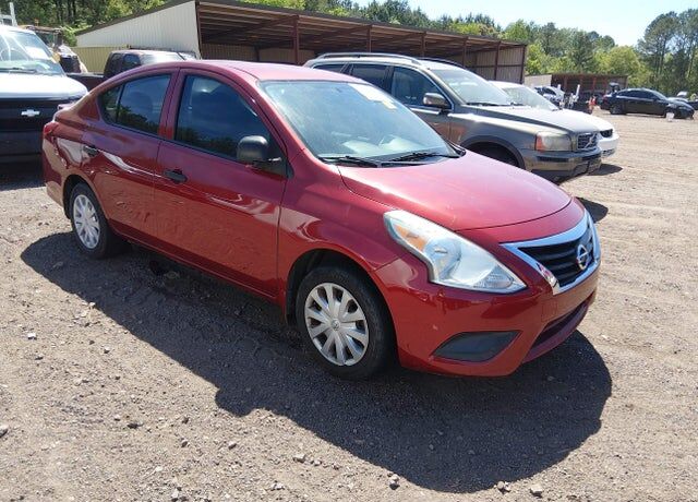 2015 NISSAN Versa