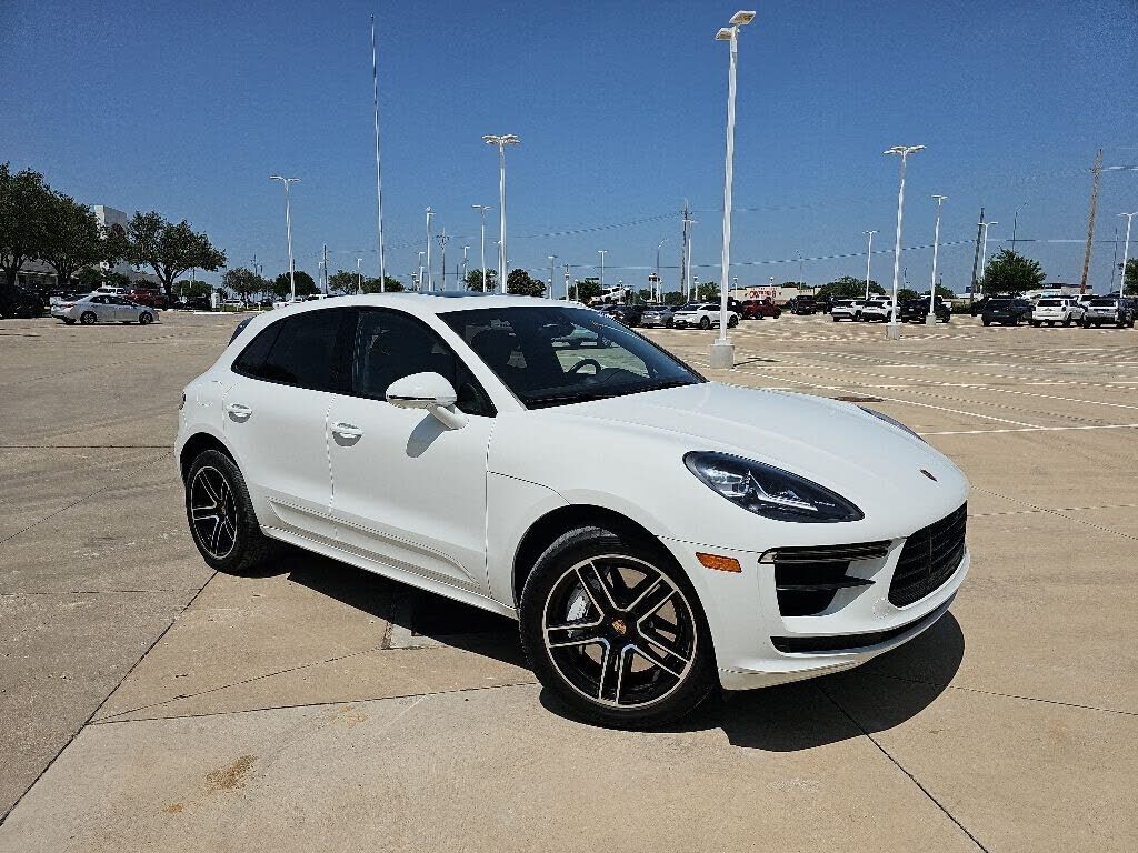 2021 PORSCHE Macan