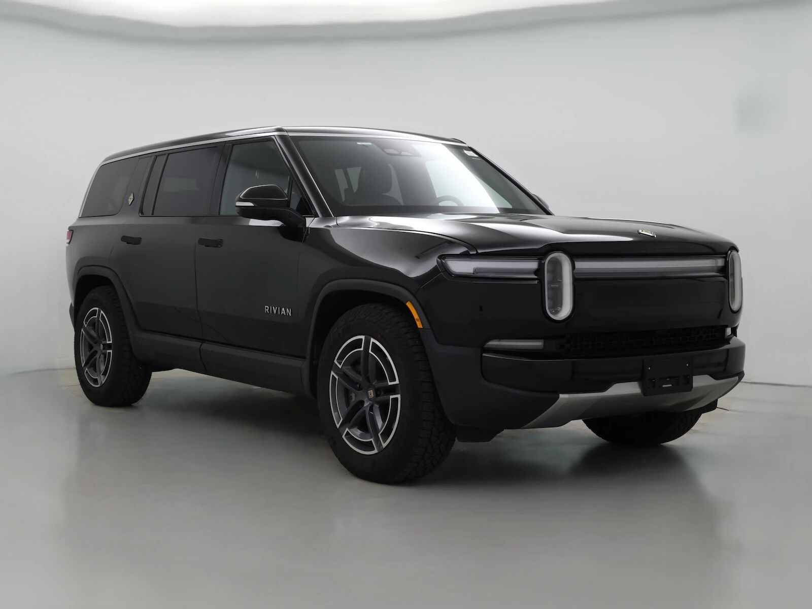 2025 RIVIAN R1S