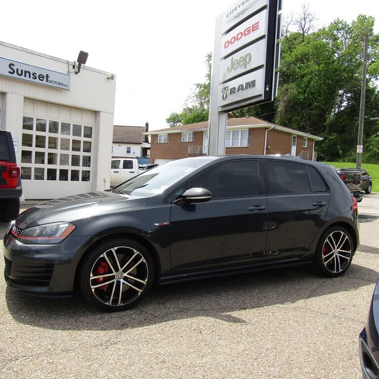 2017 VOLKSWAGEN Golf GTI
