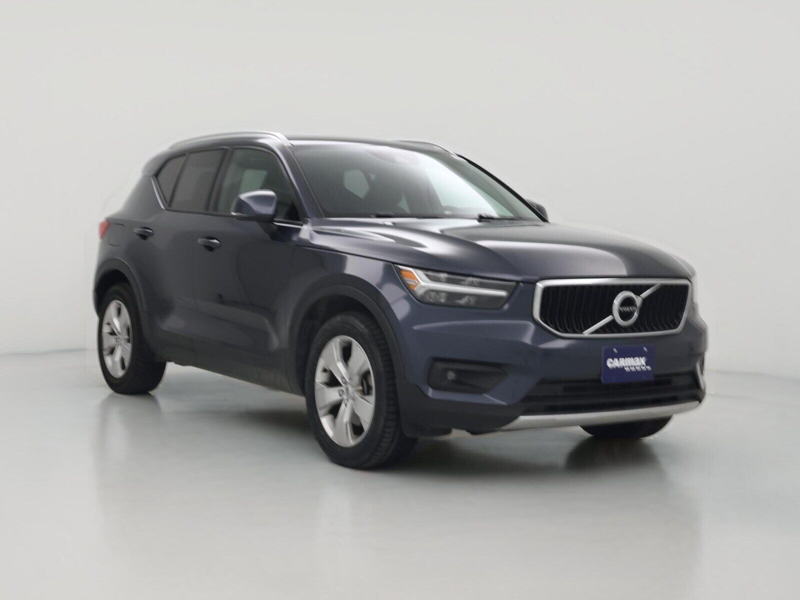 2022 VOLVO XC40