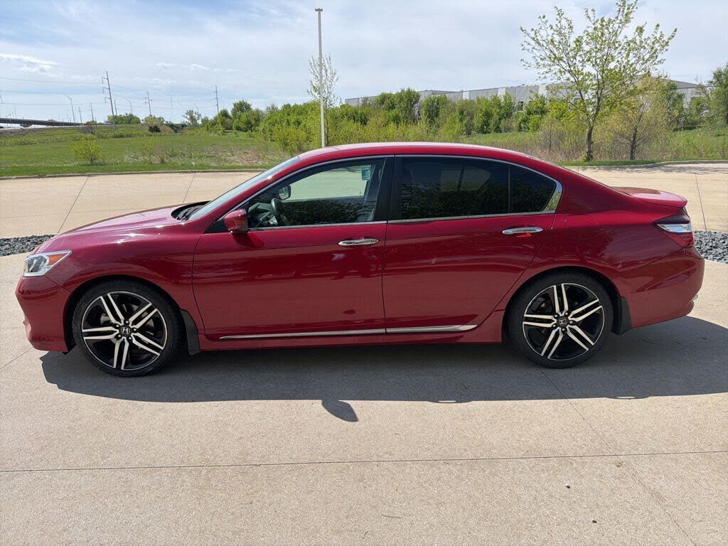 2017 HONDA Accord