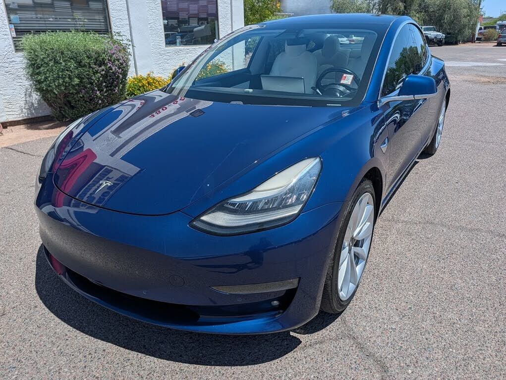 2018 TESLA Model 3