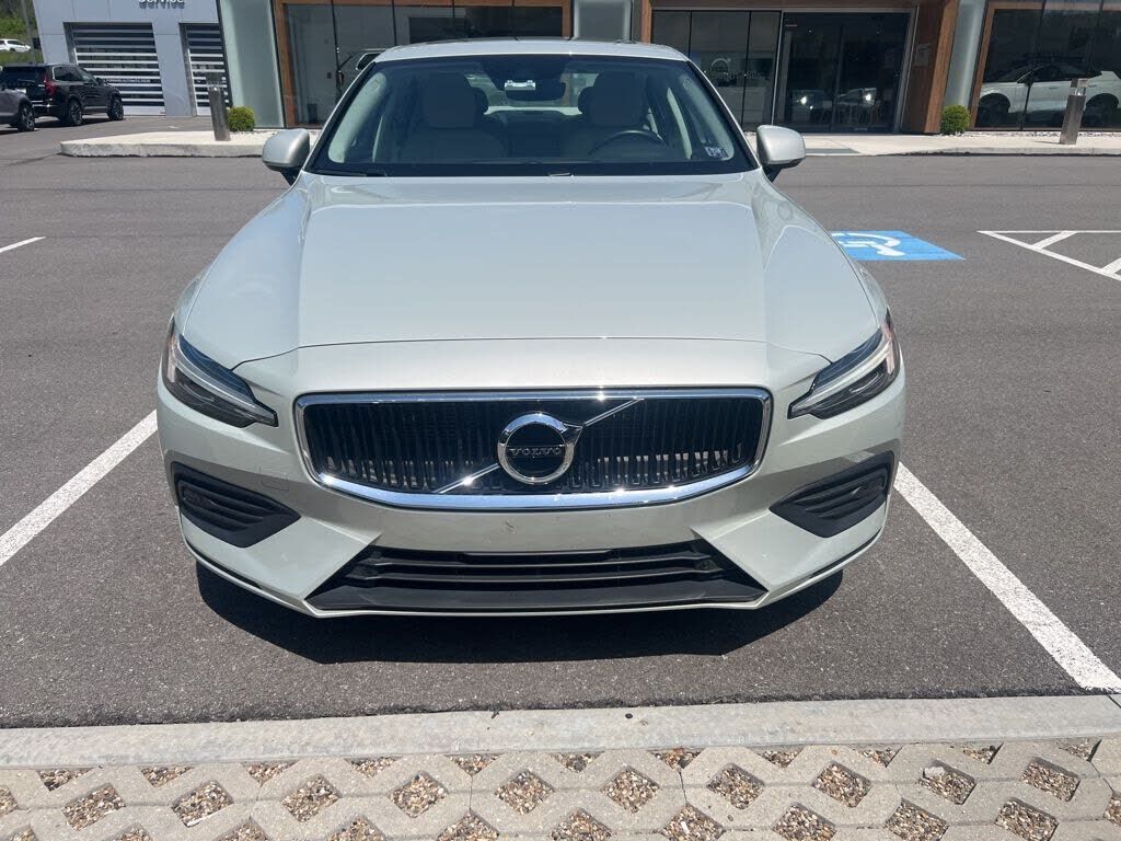 2019 VOLVO S60