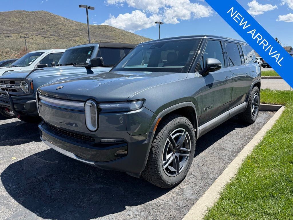 2026 RIVIAN R1S