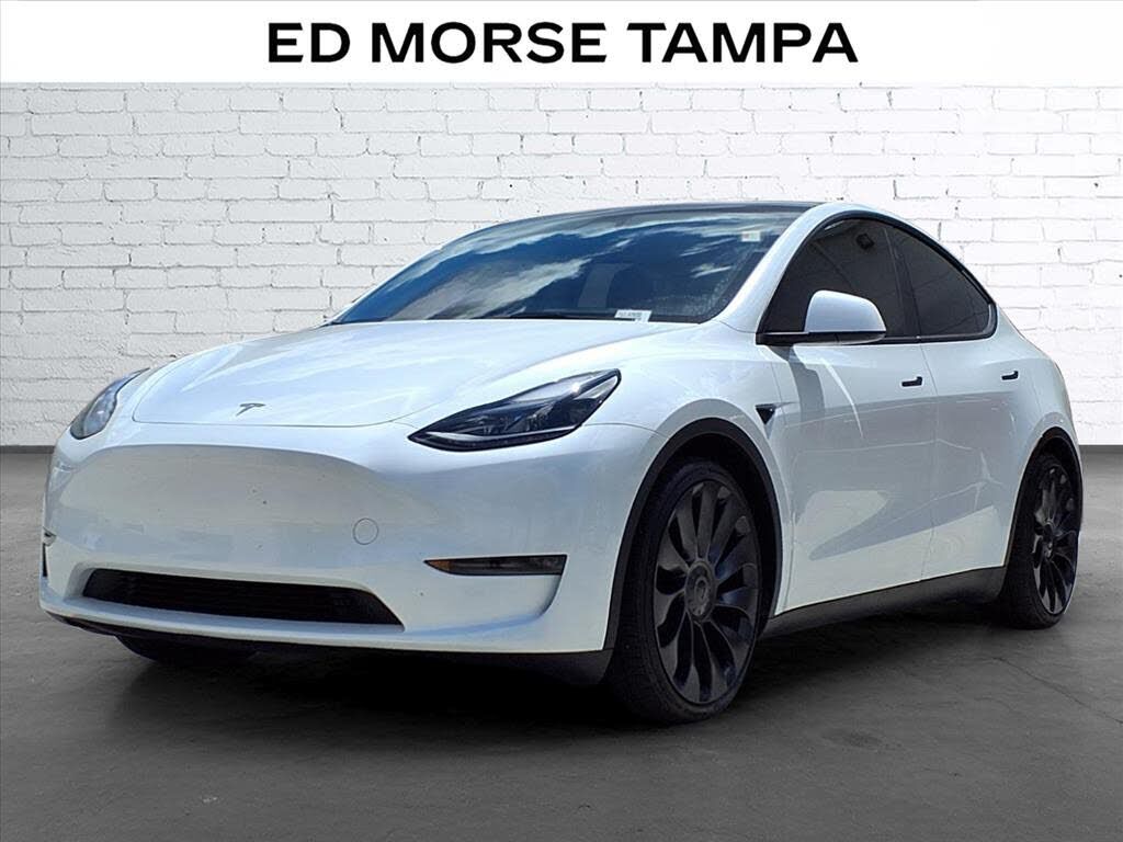 2024 TESLA Model Y