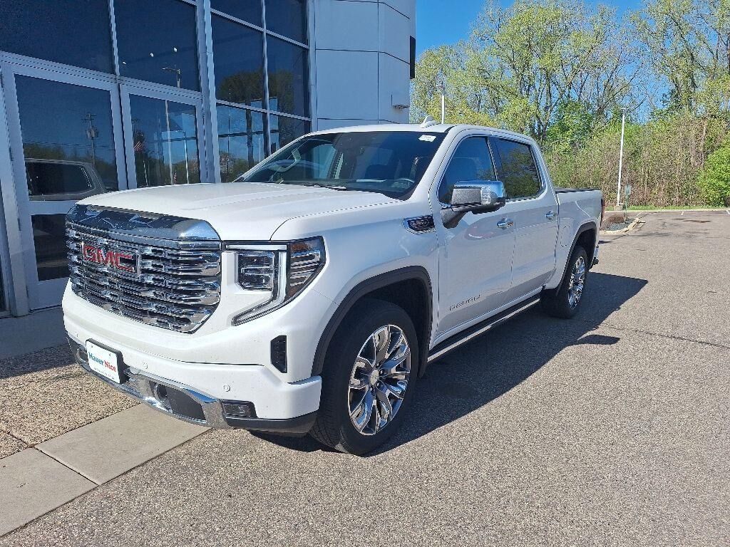 2024 GMC Sierra