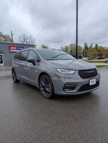 2023 CHRYSLER Pacifica