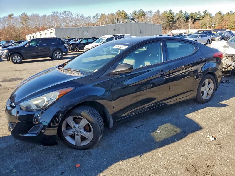 2013 HYUNDAI Elantra