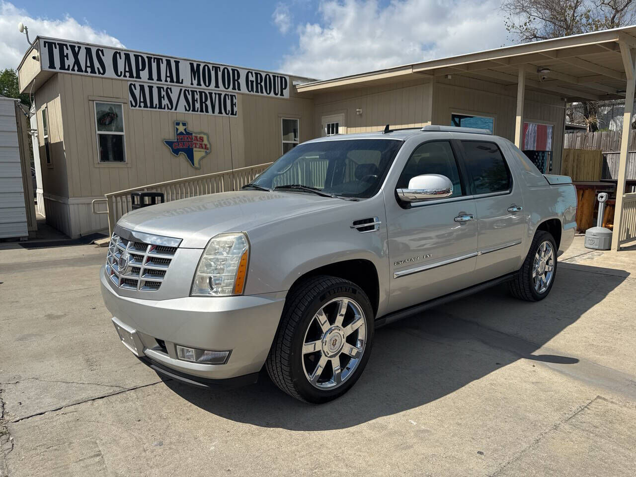 2010 CADILLAC Escalade