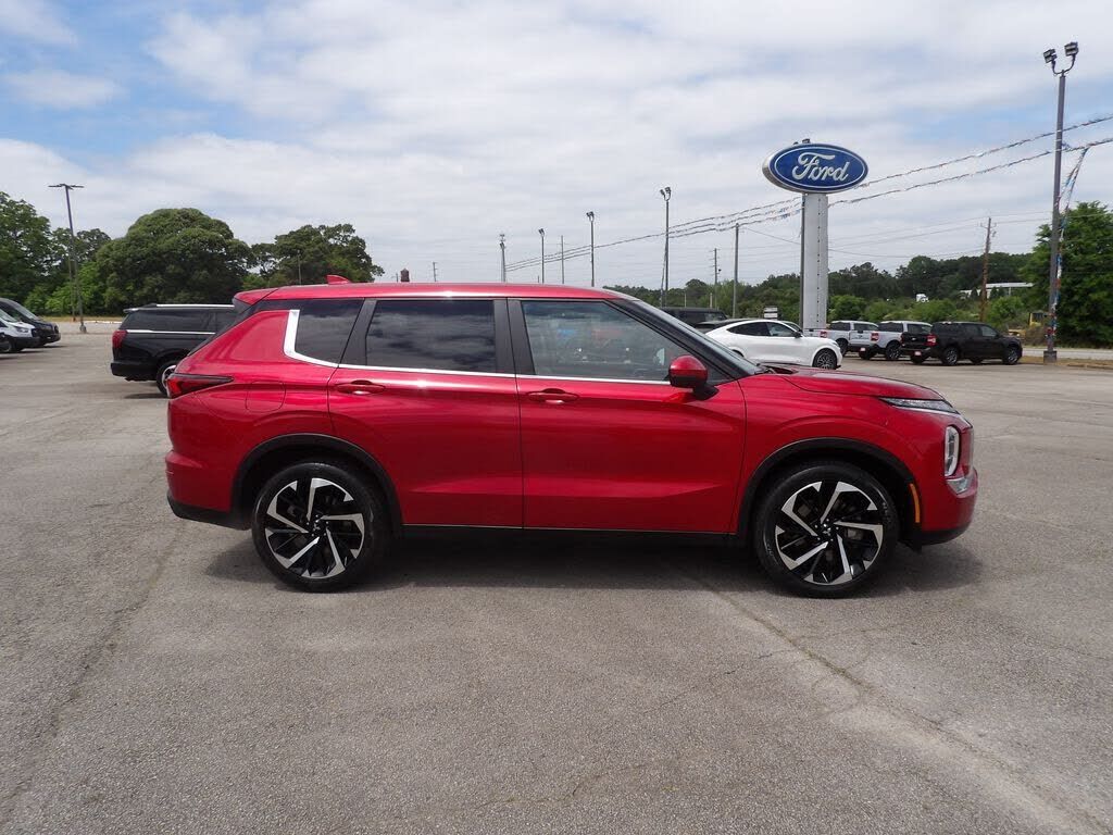 2023 MITSUBISHI Outlander