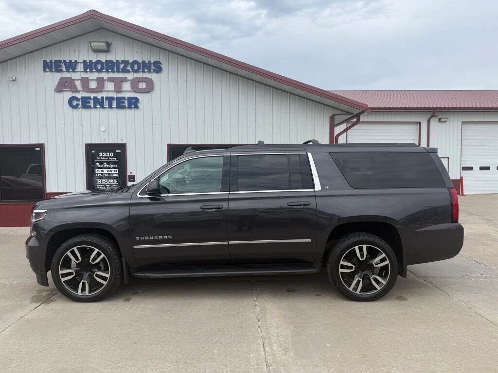 2016 CHEVROLET Suburban