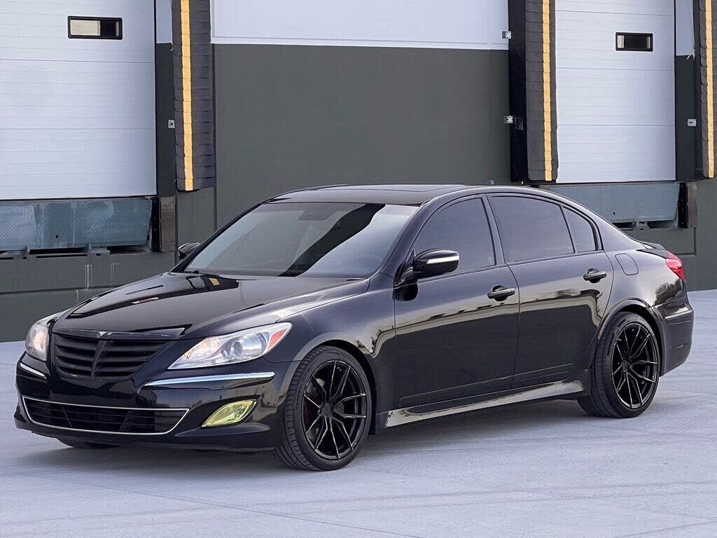 2014 HYUNDAI Genesis