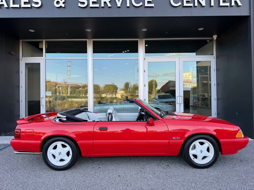 1992 FORD Mustang