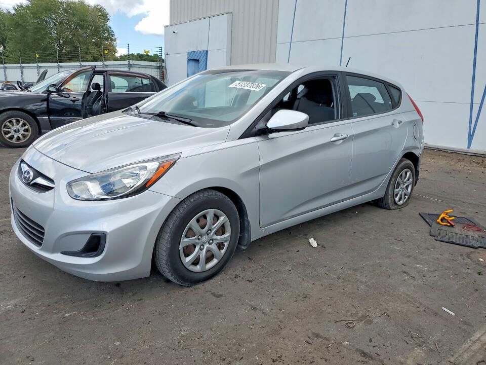 2012 HYUNDAI Accent
