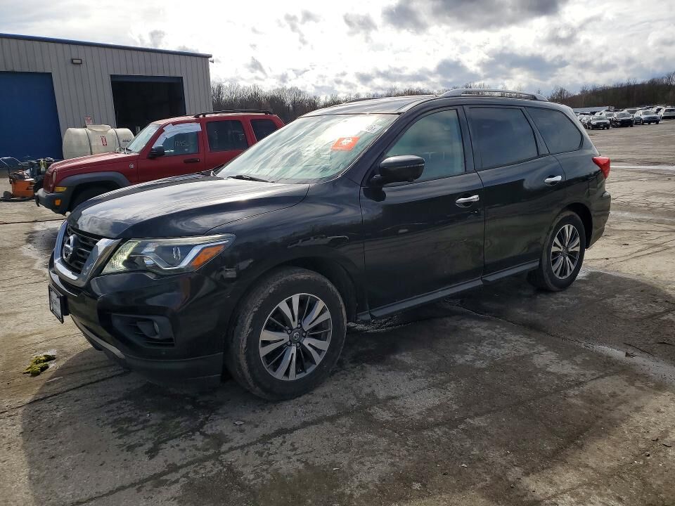 2017 NISSAN Pathfinder