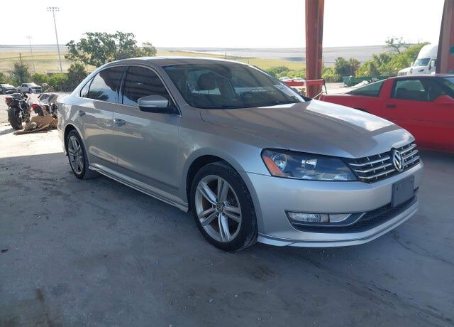 2015 VOLKSWAGEN Passat