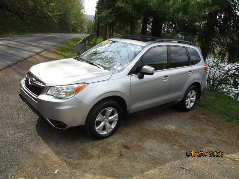 2016 SUBARU Forester