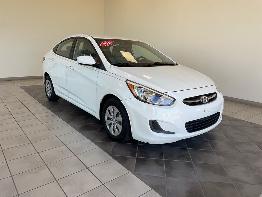 2016 HYUNDAI Accent