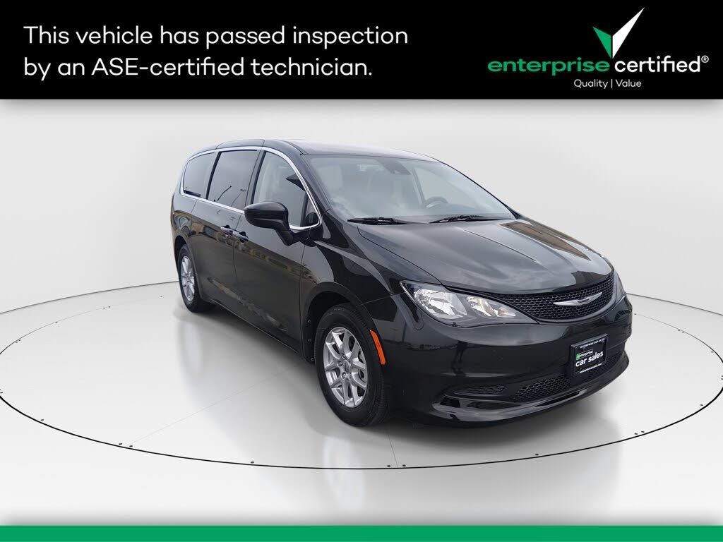 2023 CHRYSLER Voyager