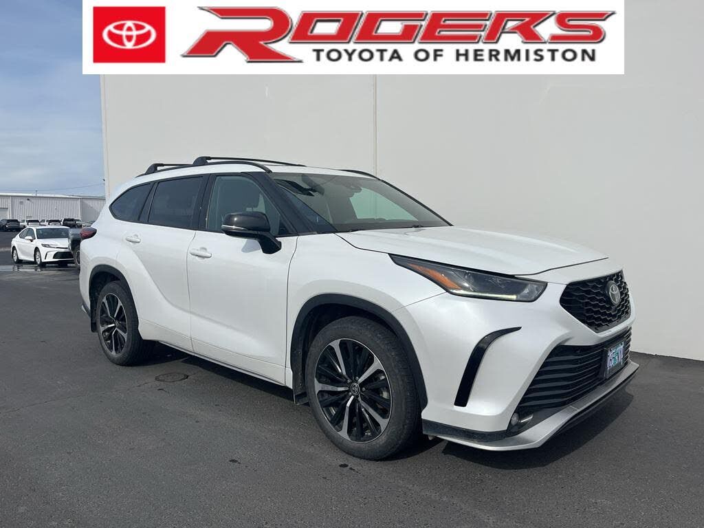 2022 TOYOTA Highlander