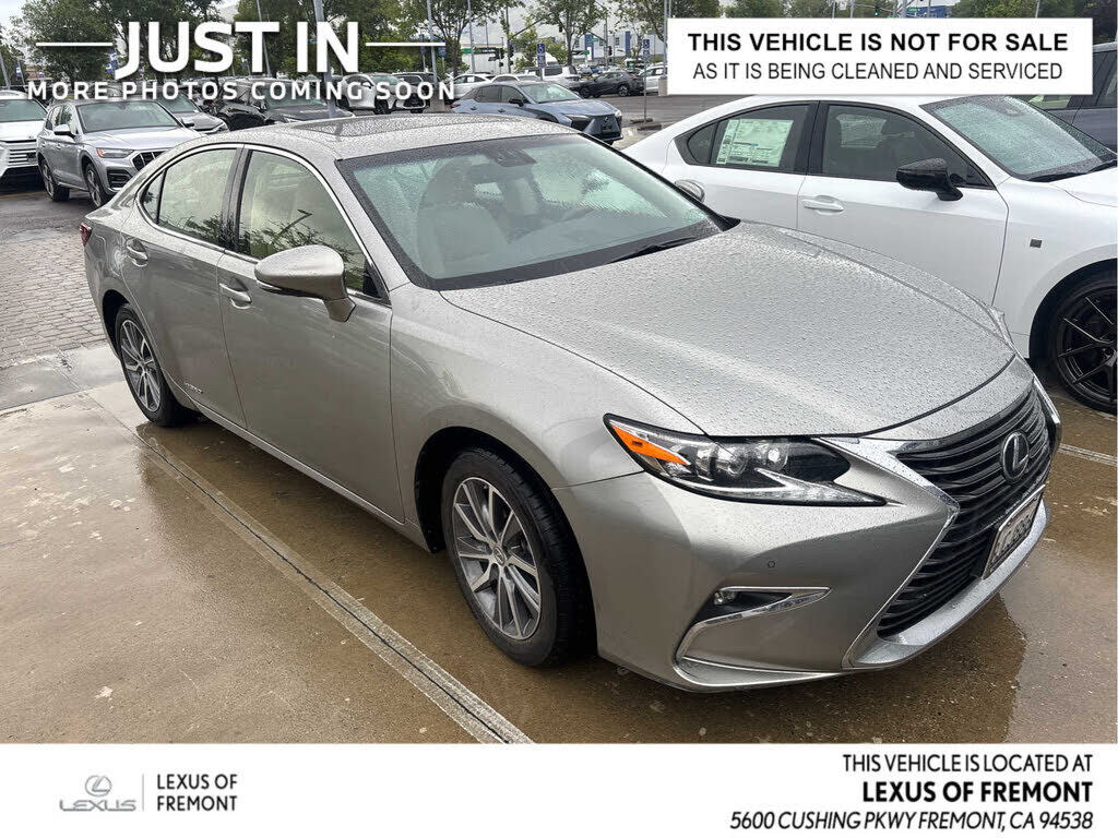 2016 LEXUS ES