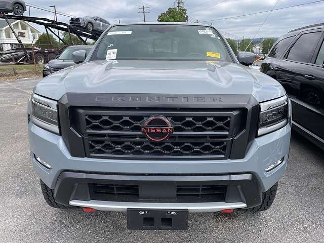 2024 NISSAN Frontier