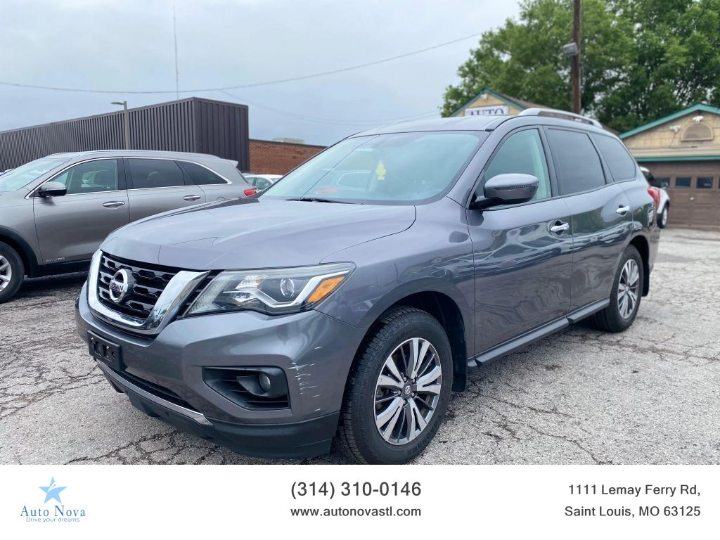 2017 NISSAN Pathfinder