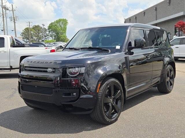 2023 LAND ROVER Defender