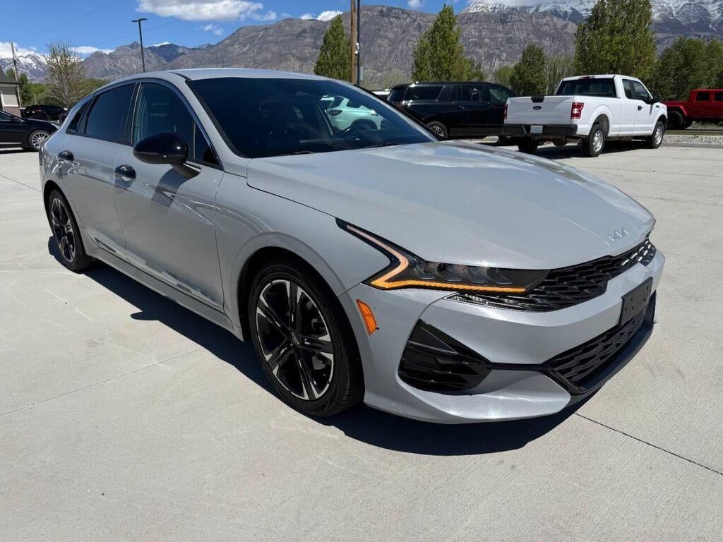2022 KIA K5