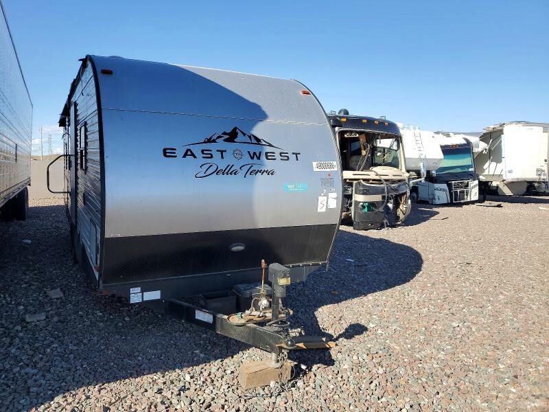 2021 FOREST RIVER Della Terra Trailer