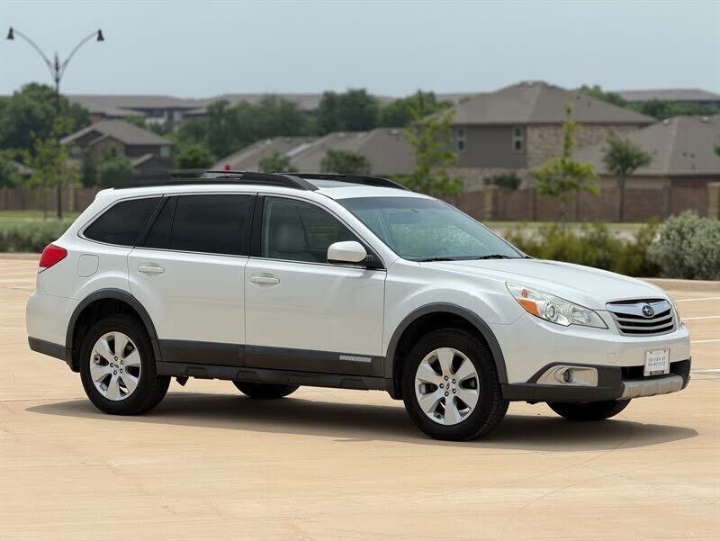 2012 SUBARU Outback